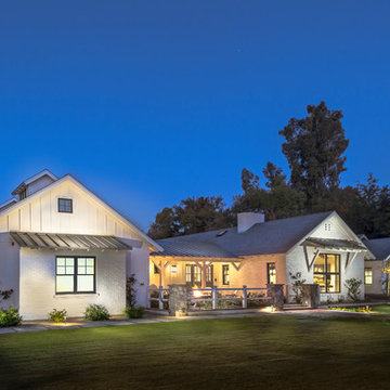 Central Phoenix Farmhouse | Front Entry
