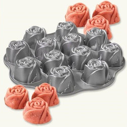 Dozen Roses Cupcake Mold - Cupcake And Muffin Pans