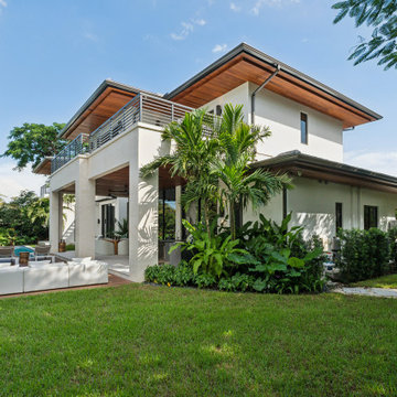 Contemporary Home - 11