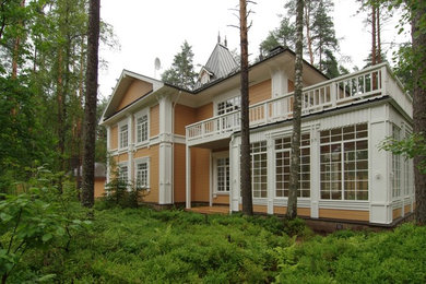 Home design - traditional home design idea in Saint Petersburg
