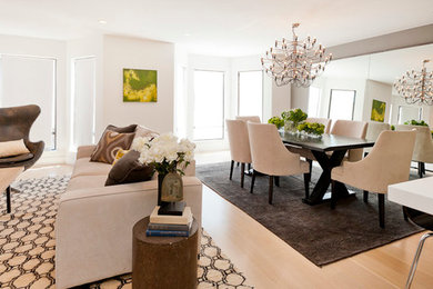 Minimalist living room photo in San Francisco