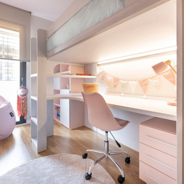 HOGAR ACOGEDOR Y FAMILIAR EN SABADELL