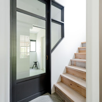 モルタル×木×アイアンのモダンアメリカンな住まい