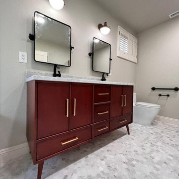 Master Bathroom - San Marcos