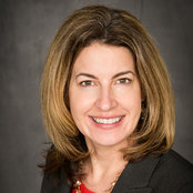 Angela Dangvus foto
