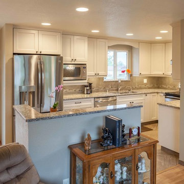 Shari & Keith's Split-Level Kitchen