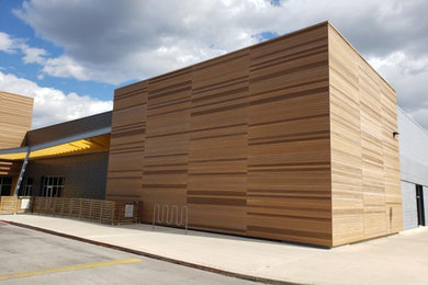 Example of a minimalist home design design in Austin