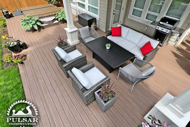 Deck photo in Vancouver
