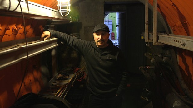 Houzz TV: Man Makes Himself at Home in a Missile Silo