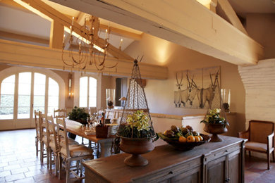 Classic kitchen in Toulouse.