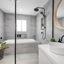 2022 Bathroom (north, u/s)