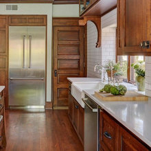 Cute Bungalow Kitchens
