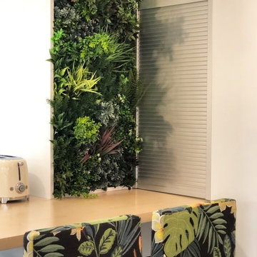 VistaFolia Green Wall Apartment Privacy Screen
