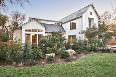 Cottage exterior home photo in Austin