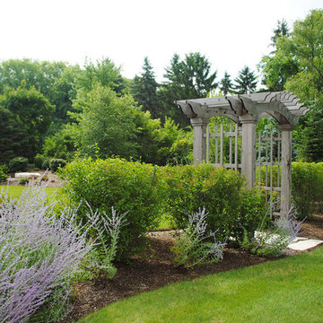 Elegant Arbor