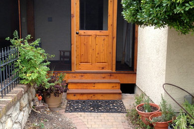 This is an example of a craftsman porch design in Kansas City.