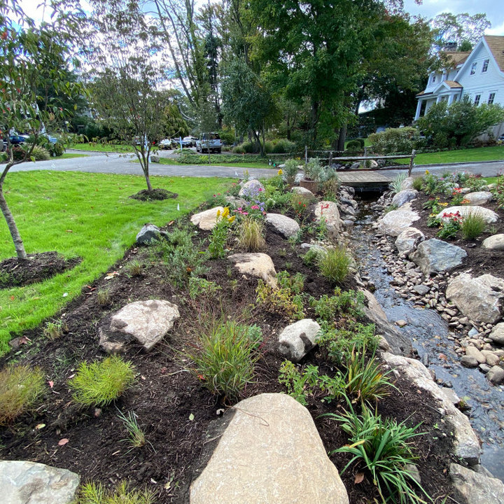 75 Beautiful Xeriscape with River Rock Ideas & Designs - November 2022 ...