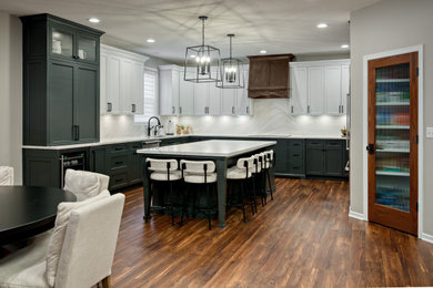 Example of a kitchen design in Minneapolis