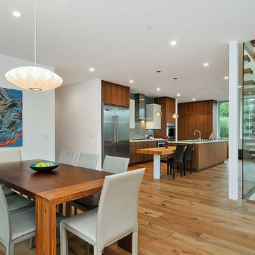 Acacia's Upscale Lifestyle