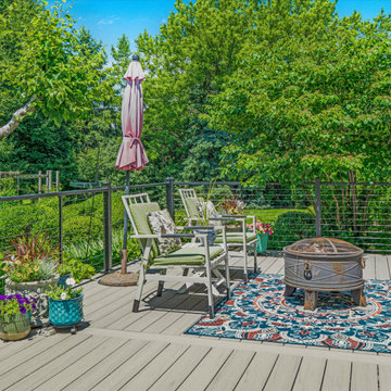 Deer Park Composite Deck with TimberTech® Reserve Driftwood & Westbury Bella Cav