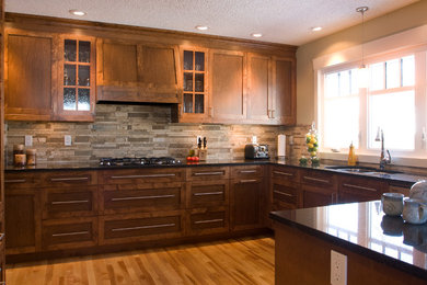 Trendy kitchen photo in Calgary
