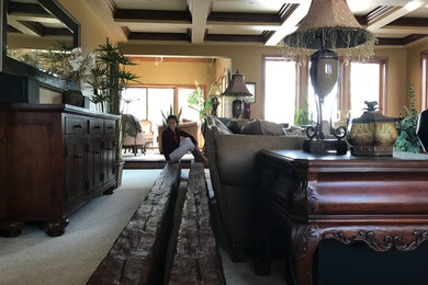 Example of a classic home design design in Indianapolis