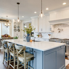 Kitchen Mantle/hood
