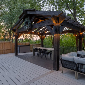 Beautiful Backyard Pergola in Whitchurch-Stouffville