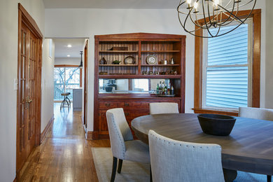 Minimalist dining room photo in Chicago
