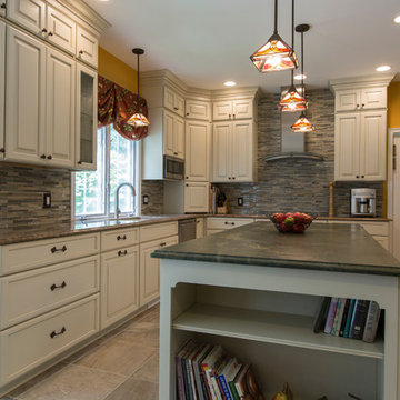 Craftsman Touches in a Traditional Kitchen