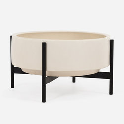 Case Study Raised Low Pan With Metal Stand - Products