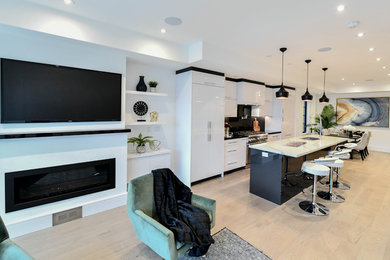 Inspiration for a modern kitchen remodel in Toronto