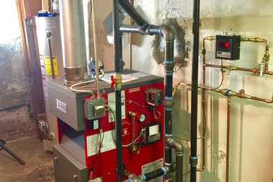 Inspiration for an industrial basement remodel in New York