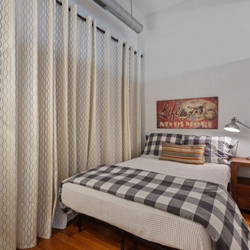 1344 W Madison