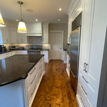 Oakville Lakeside Traditional Kitchen Makeover