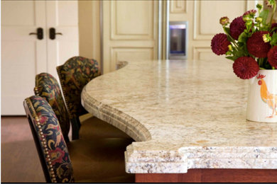 Example of a trendy kitchen design in Chicago