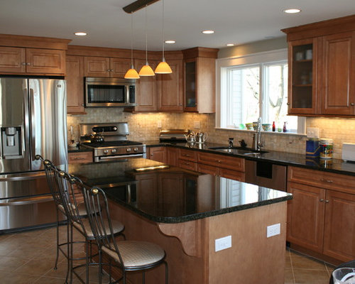 Maple sand kitchen