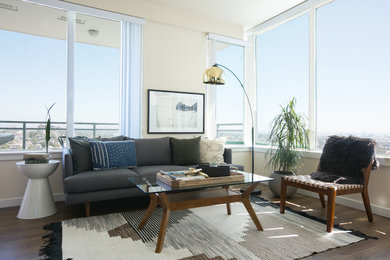 Living room photo in San Diego