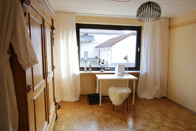 Minimalist home design photo in Frankfurt