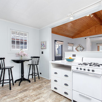 Anne's Houseboat