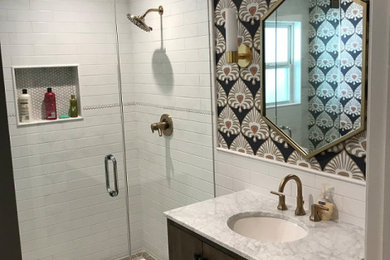 Transitional bathroom photo in Dallas