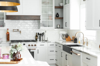 Kitchen - contemporary kitchen idea in Other