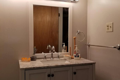 Bathroom photo in Detroit