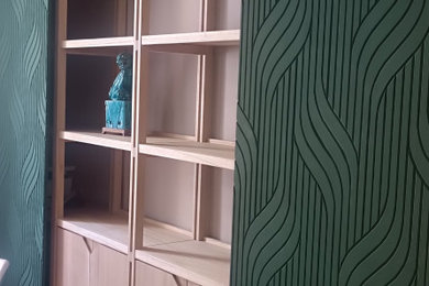 Libreria versátil con panel corredero