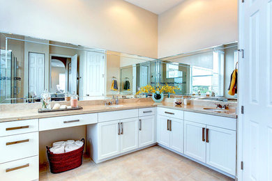 Example of a bathroom design in Miami