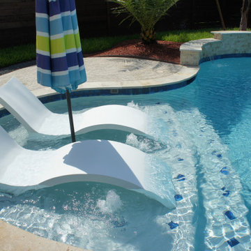 Tanning Ledge with In-Water Loungers and Bubblers