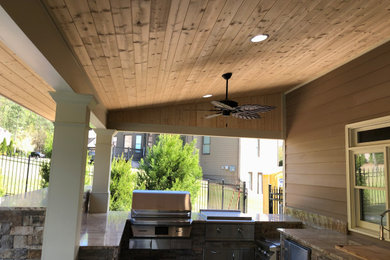 Outdoor Kitchen and Patiopoo