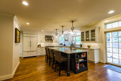 Kitchen - kitchen idea in Denver