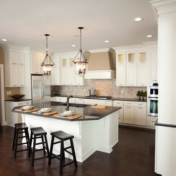 Transitional Boxwood Kitchen