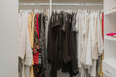 Inspiration for a closet remodel in Chicago
